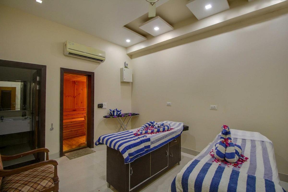 Corbett Fun Resort Rāmnagar Buitenkant foto