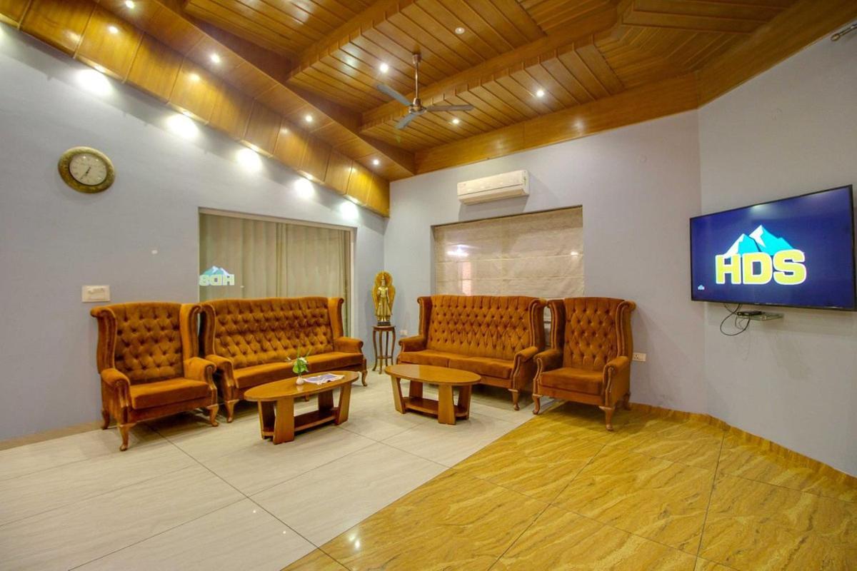 Corbett Fun Resort Rāmnagar Buitenkant foto