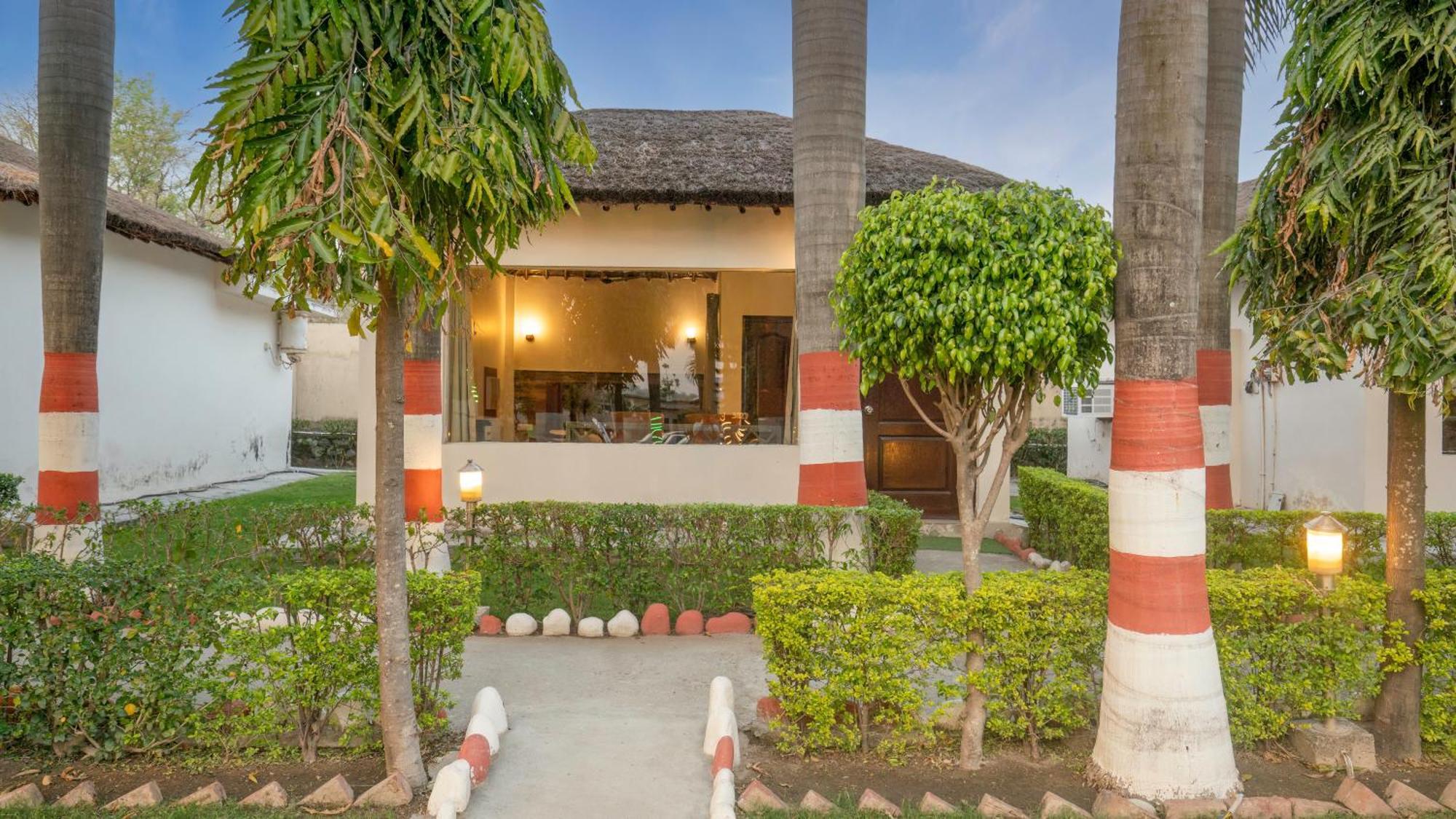 Corbett Fun Resort Rāmnagar Buitenkant foto